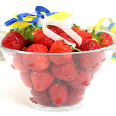 Strawberry Stem Remover- Midsommar Edition 3D Print Model
