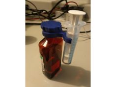Medical bottle cap and syringe support 3D Print Model
