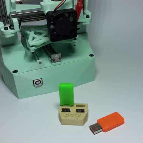 USB Poly Holder 3D Print Model