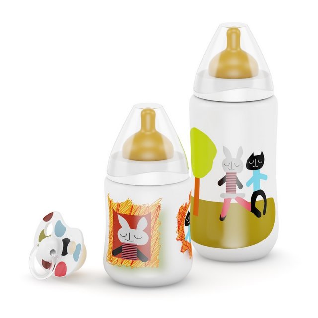 MILK BOTTLES AND SOOTHER 3D Model