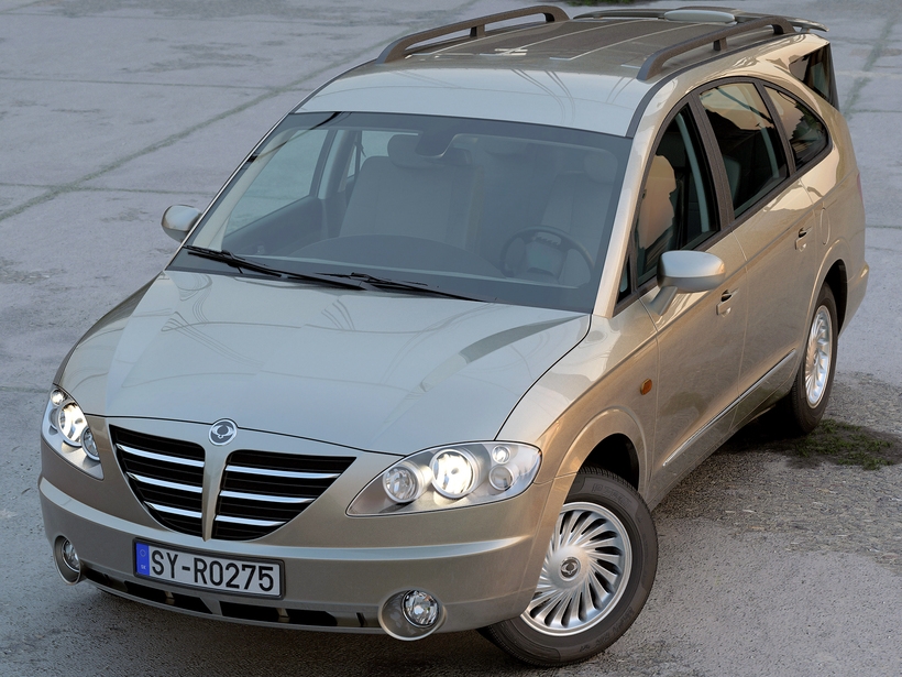 Ssangyong Rodius 2010 3D Model